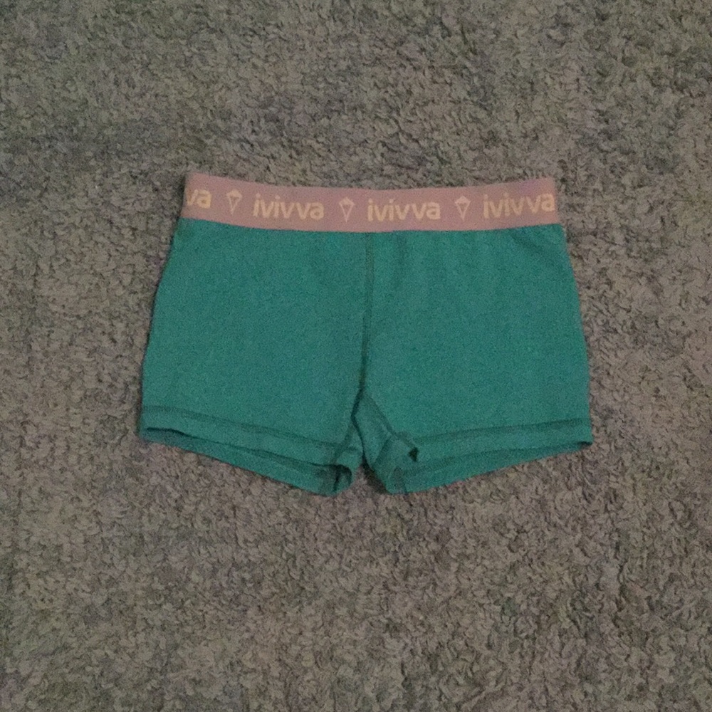 Iviva running shorts
